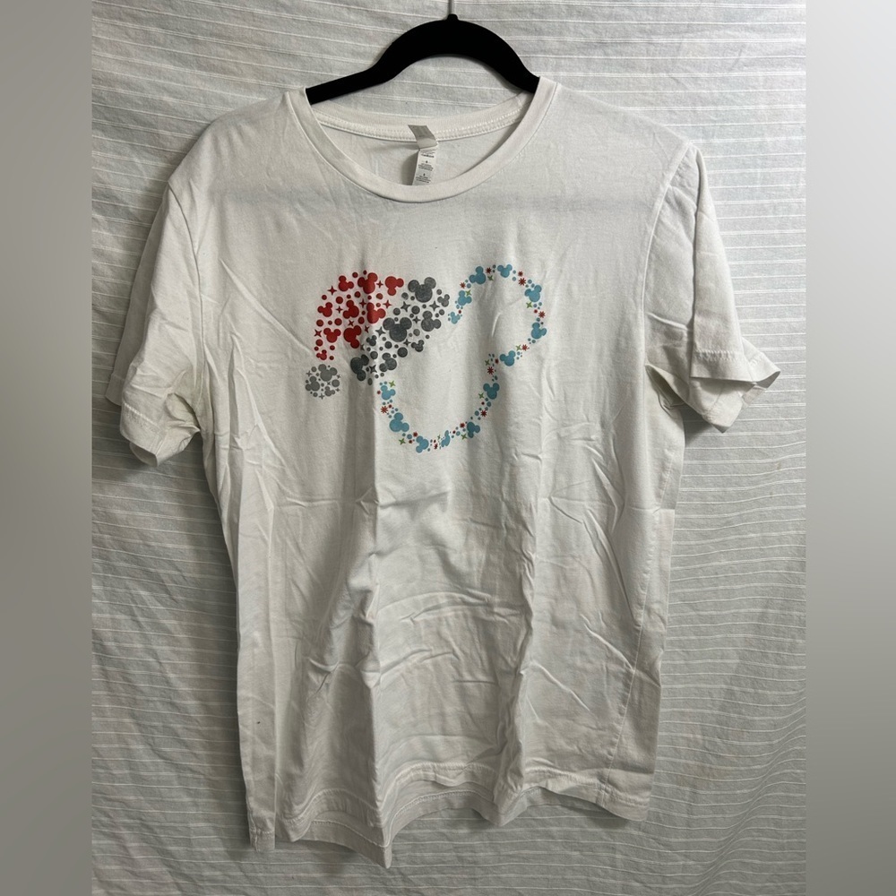 Bella-Canvas Disney Christmas Mickey  Womens T-shirt White Size L. B12
